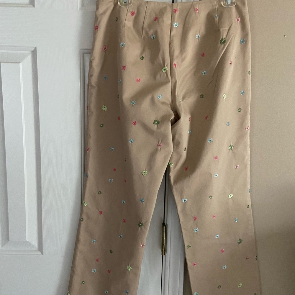 Liz Claiborne Women’s Tan Pastel Floral High Waisted Michaela Pants Size 6 - Picture 3 of 4